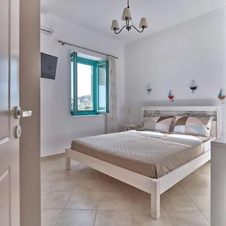 Two Bedroom Cycladic House With Sea View Apartment *